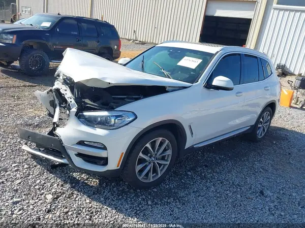 5UXTR7C52KLE88695 2019 BMW X3 - Image 2
