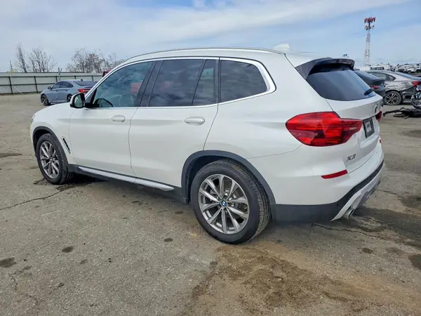5UXTR7C52KLE94125 2019 BMW X3 - Image 2
