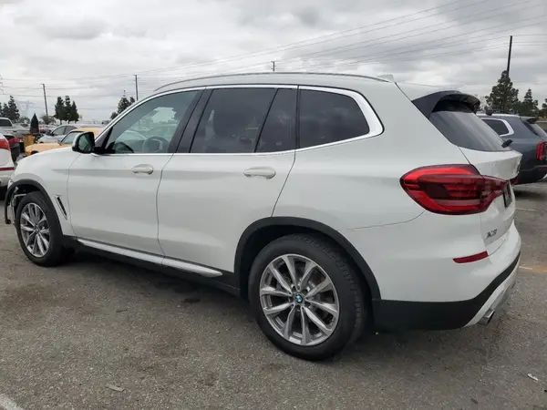 5UXTR7C52KLE96957 2019 BMW X3 - Image 2