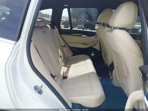 5UXTR7C52KLF23574 2019 BMW X3 - Image 8