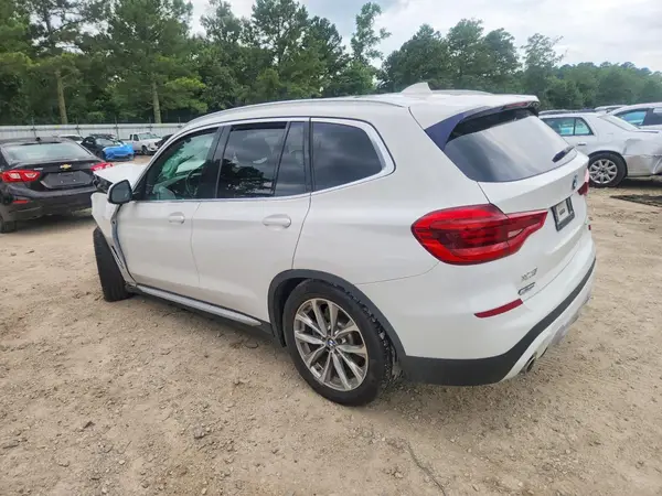 5UXTR7C52KLF26278 2019 BMW X3 - Image 2