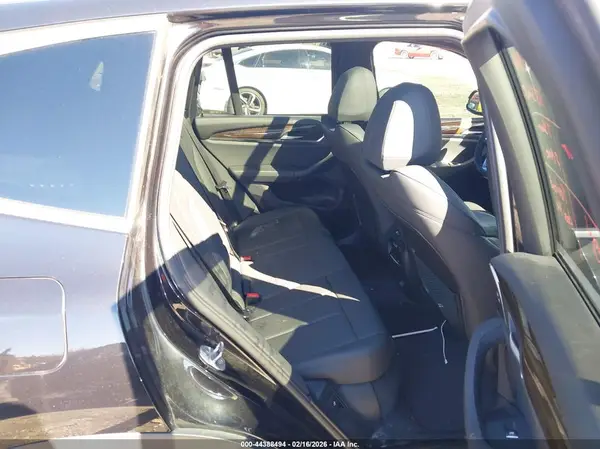5UXTR7C52KLF29262 2019 BMW X3 - Image 8