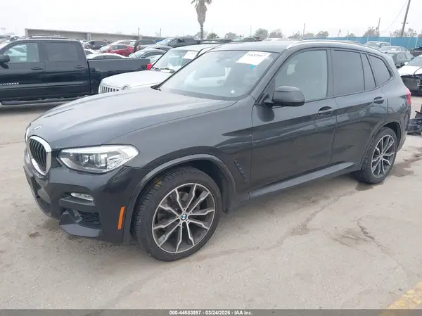 5UXTR7C52KLF31075 2019 BMW X3 - Image 2