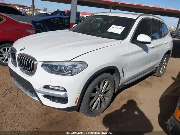 5UXTR7C52KLF32677 2019 BMW X3 - Image 2