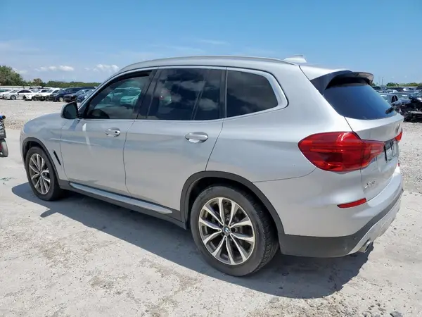 5UXTR7C52KLF33876 2019 BMW X3 - Image 2