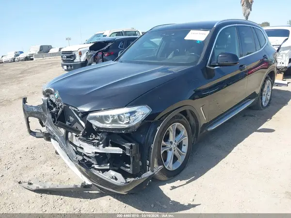 5UXTR7C52KLF34395 2019 BMW X3 - Image 2