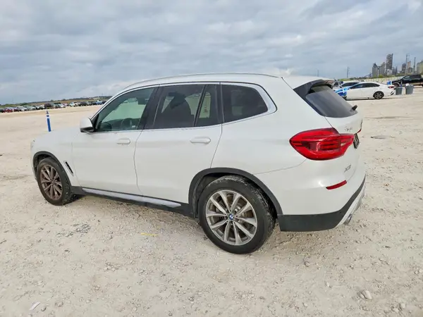 5UXTR7C53KLE93453 2019 BMW X3 - Image 2
