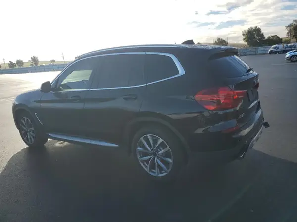 5UXTR7C53KLE94442 2019 BMW X3 - Image 2