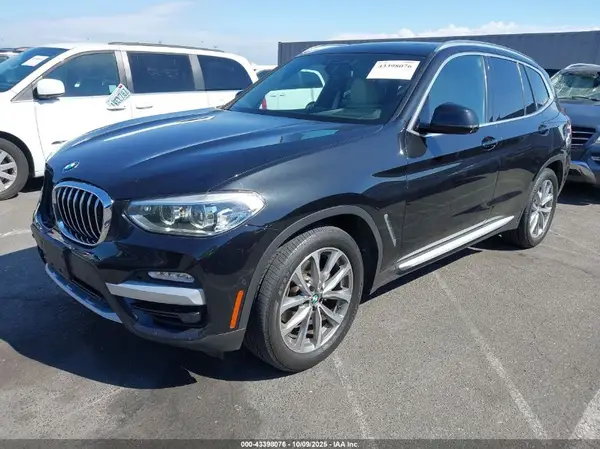 5UXTR7C53KLE96935 2019 BMW X3 - Image 2