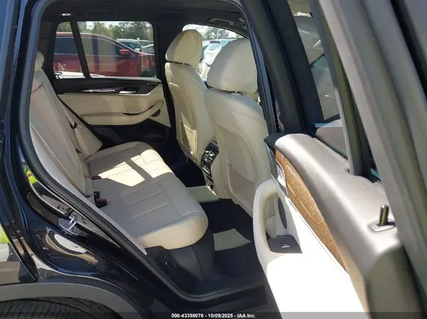 5UXTR7C53KLE96935 2019 BMW X3 - Image 8