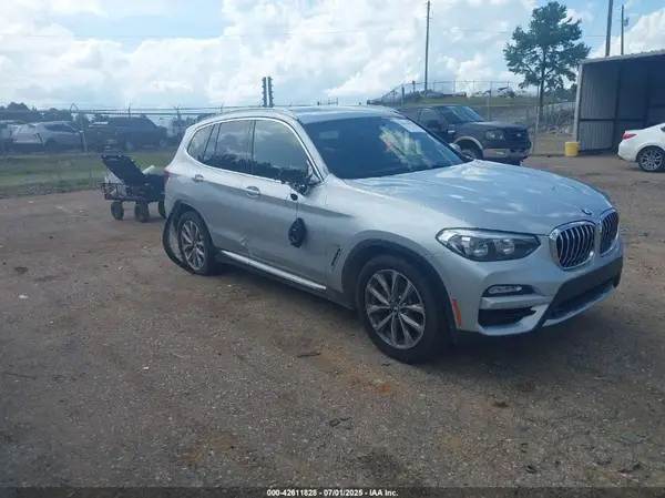 5UXTR7C53KLE97566 2019 BMW X3 - Image 1