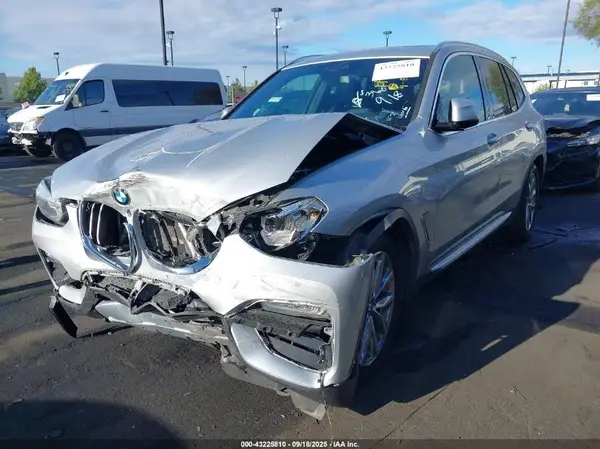 5UXTR7C53KLE98183 2019 BMW X3 - Image 2