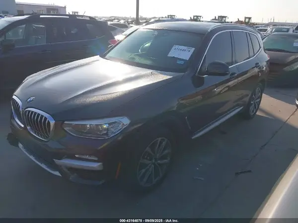 5UXTR7C53KLF24636 2019 BMW X3 - Image 2