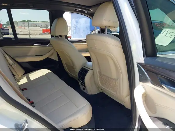 5UXTR7C53KLF29707 2019 BMW X3 - Image 8