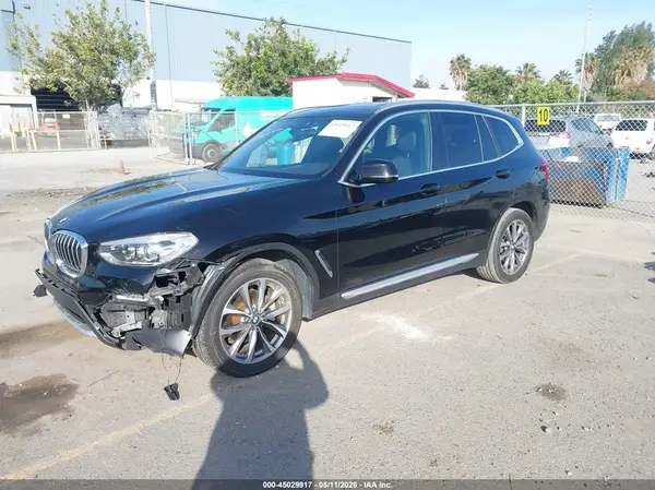 5UXTR7C53KLF30288 2019 BMW X3 - Image 2