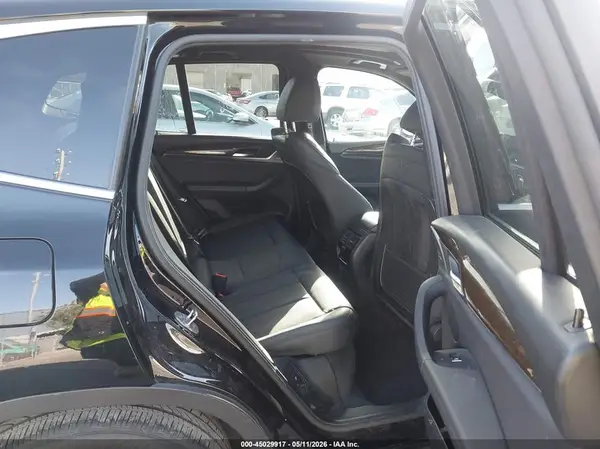 5UXTR7C53KLF30288 2019 BMW X3 - Image 8