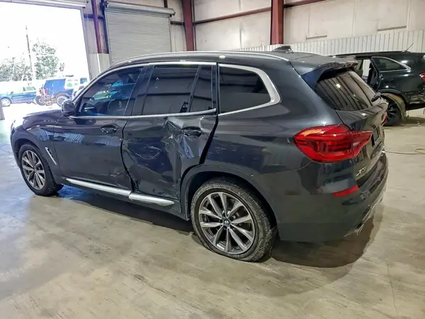 5UXTR7C53KLF31005 2019 BMW X3 - Image 2