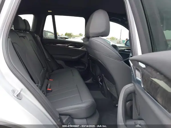 5UXTR7C53KLF35670 2019 BMW X3 - Image 8