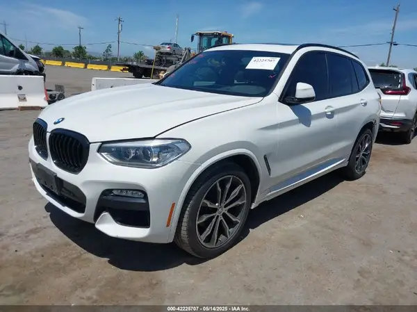 5UXTR7C53KLR44393 2019 BMW X3 - Image 2