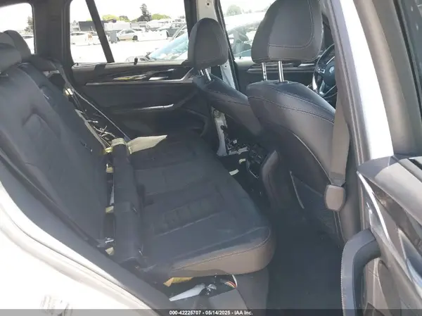 5UXTR7C53KLR44393 2019 BMW X3 - Image 8