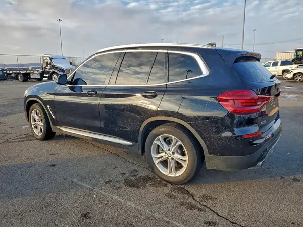 5UXTR7C53KLR44555 2019 BMW X3 - Image 2