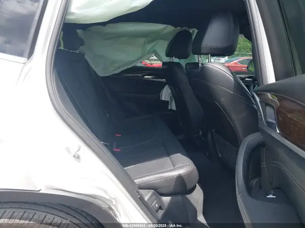 5UXTR7C53KLR46189 2019 BMW X3 - Image 8
