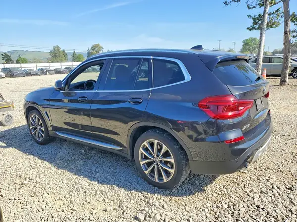5UXTR7C53KLR49688 2019 BMW X3 - Image 2