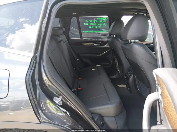 5UXTR7C53KLR49979 2019 BMW X3 - Image 8