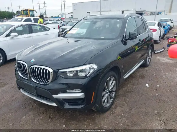 5UXTR7C53KLR50033 2019 BMW X3 - Image 2