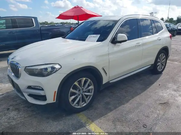 5UXTR7C53KLR51277 2019 BMW X3 - Image 2