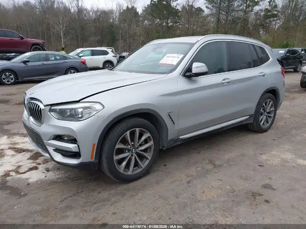 5UXTR7C53KLR51831 2019 BMW X3 - Image 2