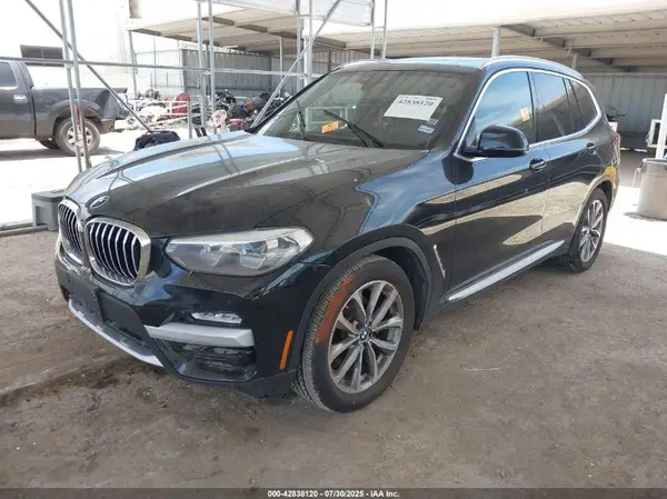 5UXTR7C53KLR51845 2019 BMW X3 - Image 2