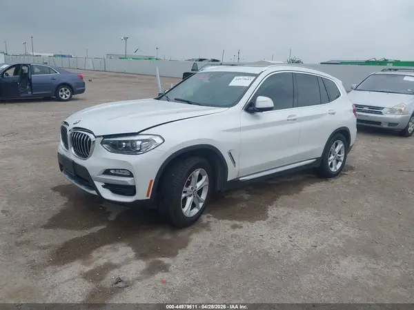 5UXTR7C53KLR52168 2019 BMW X3 - Image 2
