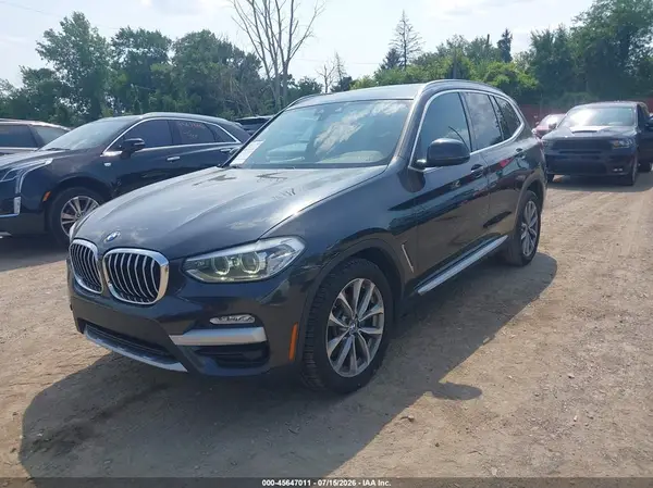 5UXTR7C53KLR52459 2019 BMW X3 - Image 2