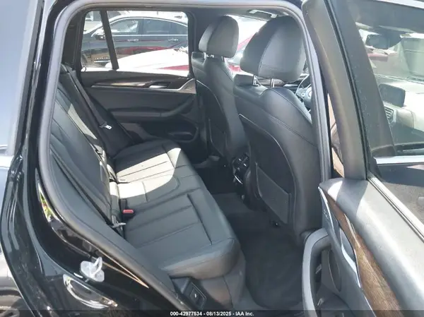 5UXTR7C53KLR53112 2019 BMW X3 - Image 8