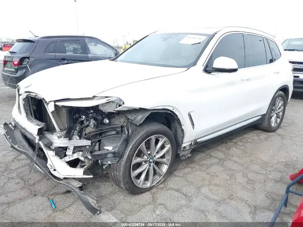 5UXTR7C54KLE93803 2019 BMW X3 - Image 2
