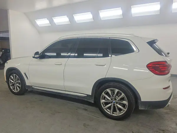5UXTR7C54KLE94658 2019 BMW X3 - Image 2
