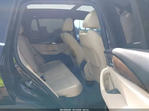 5UXTR7C54KLF24757 2019 BMW X3 - Image 8
