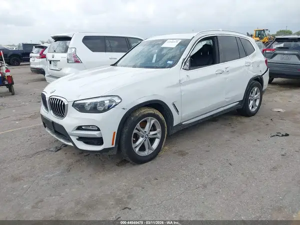 5UXTR7C54KLF25018 2019 BMW X3 - Image 2