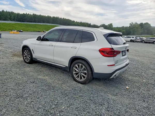 5UXTR7C54KLF25522 2019 BMW X3 - Image 2