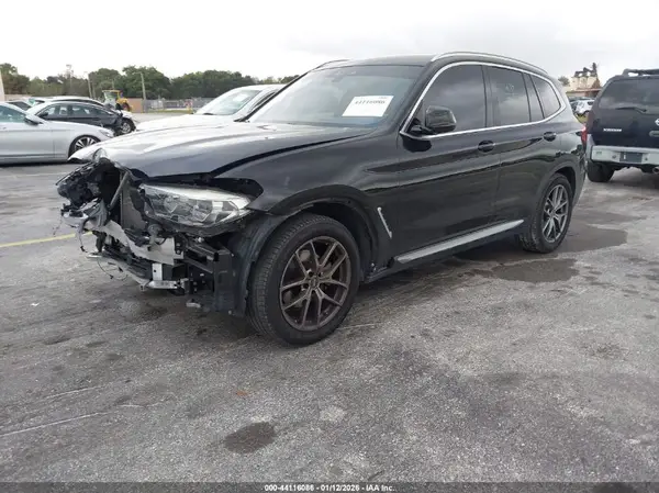 5UXTR7C54KLF26850 2019 BMW X3 - Image 2