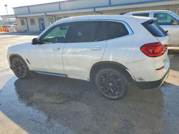 5UXTR7C54KLF29098 2019 BMW X3 - Image 2