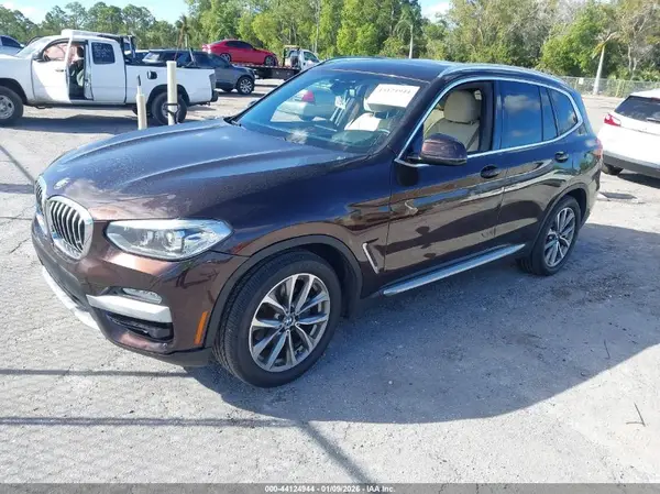 5UXTR7C54KLF29344 2019 BMW X3 - Image 2