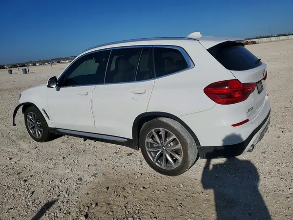 5UXTR7C54KLF30137 2019 BMW X3 - Image 2