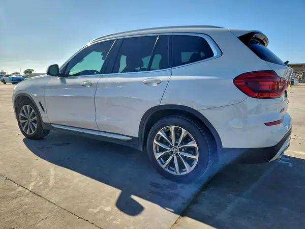 5UXTR7C54KLF30560 2019 BMW X3 - Image 2
