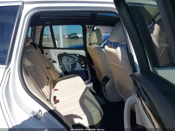 5UXTR7C54KLF31711 2019 BMW X3 - Image 8