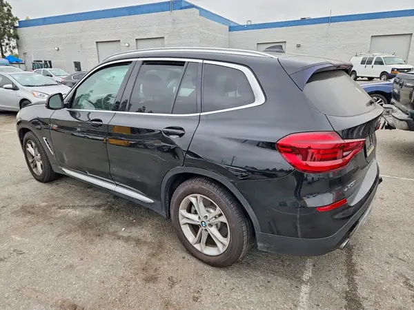 5UXTR7C54KLR44435 2019 BMW X3 - Image 2