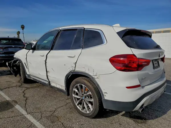 5UXTR7C54KLR45097 2019 BMW X3 - Image 2