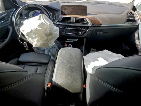 5UXTR7C54KLR45097 2019 BMW X3 - Image 8