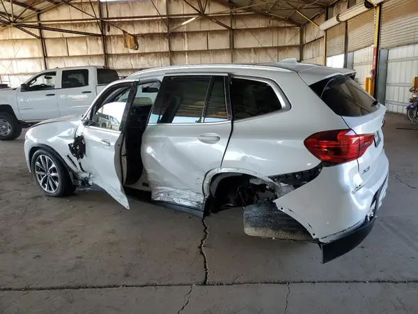 5UXTR7C54KLR46038 2019 BMW X3 - Image 2
